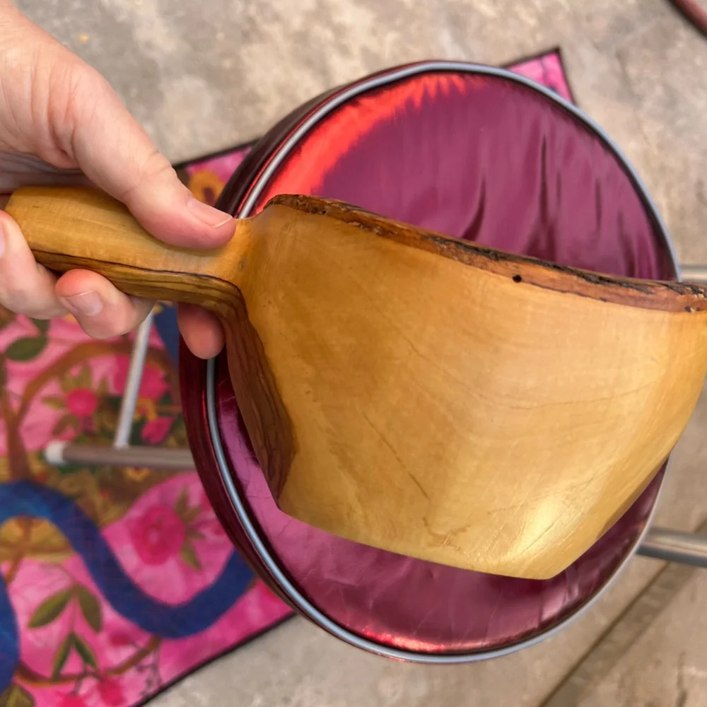 Hand carved wood bowl with handle handmade - Picture 4 of 12